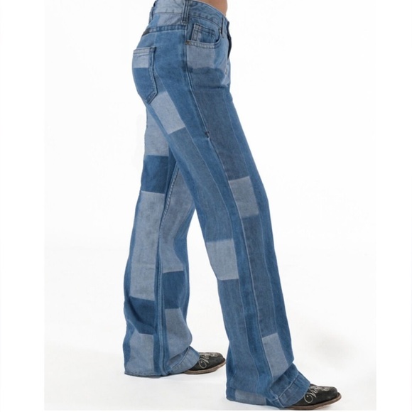 COWGIRL JUST TUFF PATCHES JEANS 30x33 - Picture 1 of 16